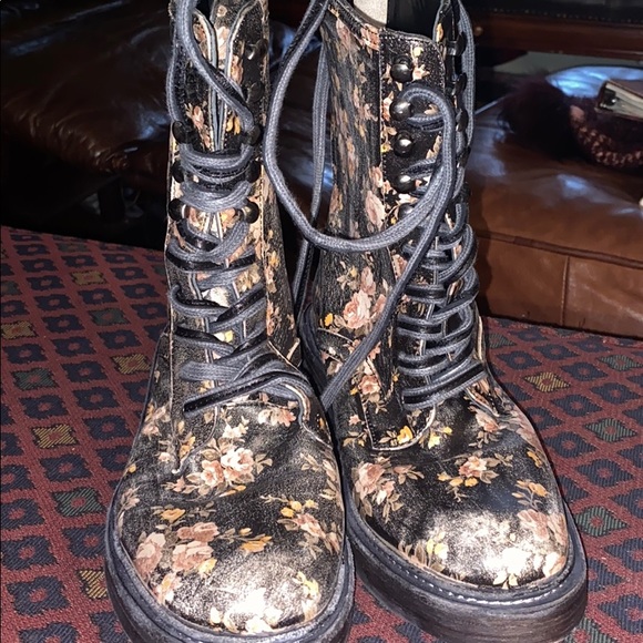 Free People Boots - Picture 2 of 6